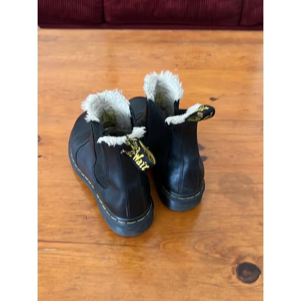 Dr. Martens 2976 Quad Chelsea Boots Black Faux Fur Platform Ankle US Women's 8